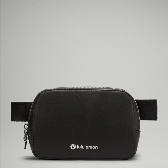 Lululemon Everywhere Belt Bag Cactus Leather  1L - Picture 1 of 11
